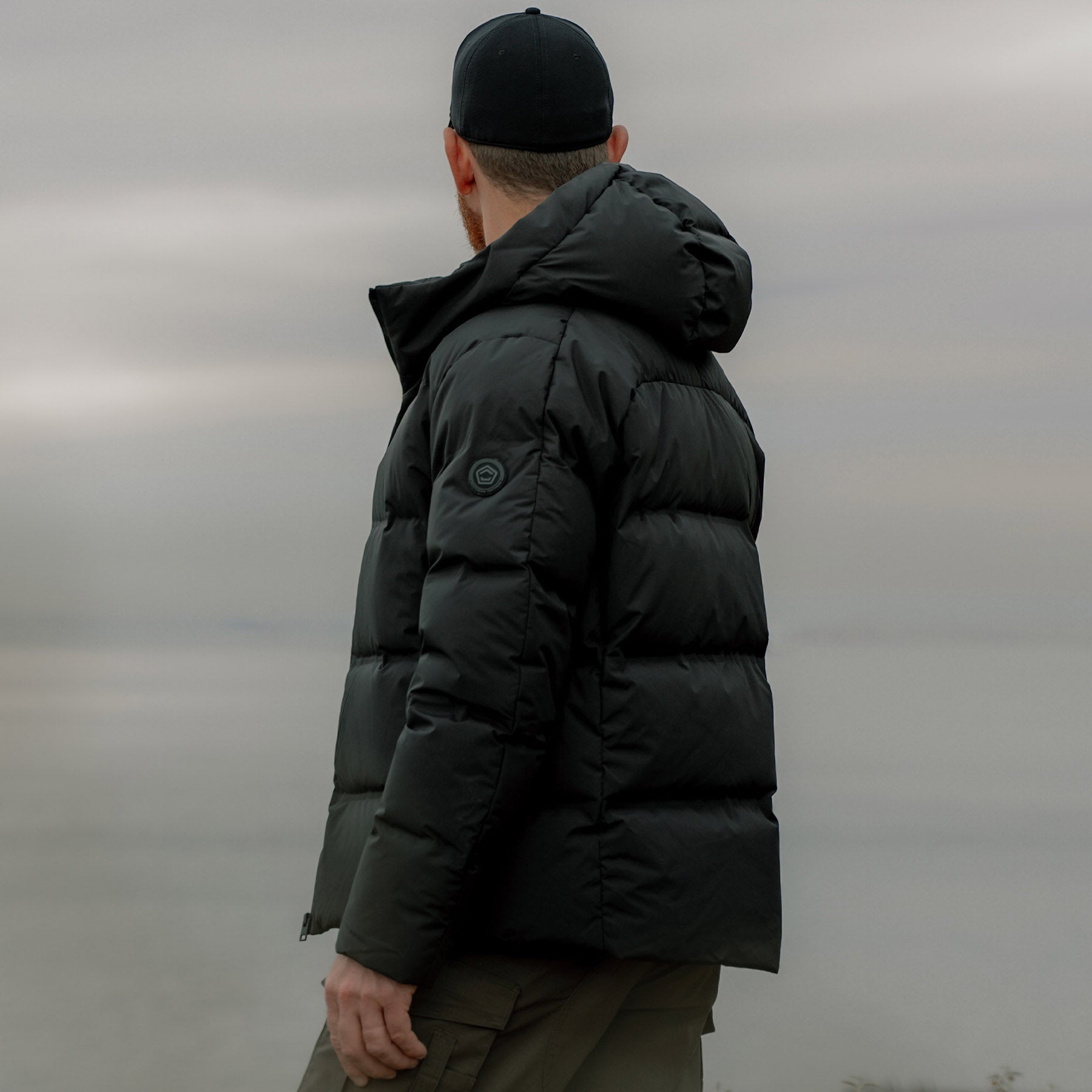 OMEGA DOWN PUFFER JAKNA